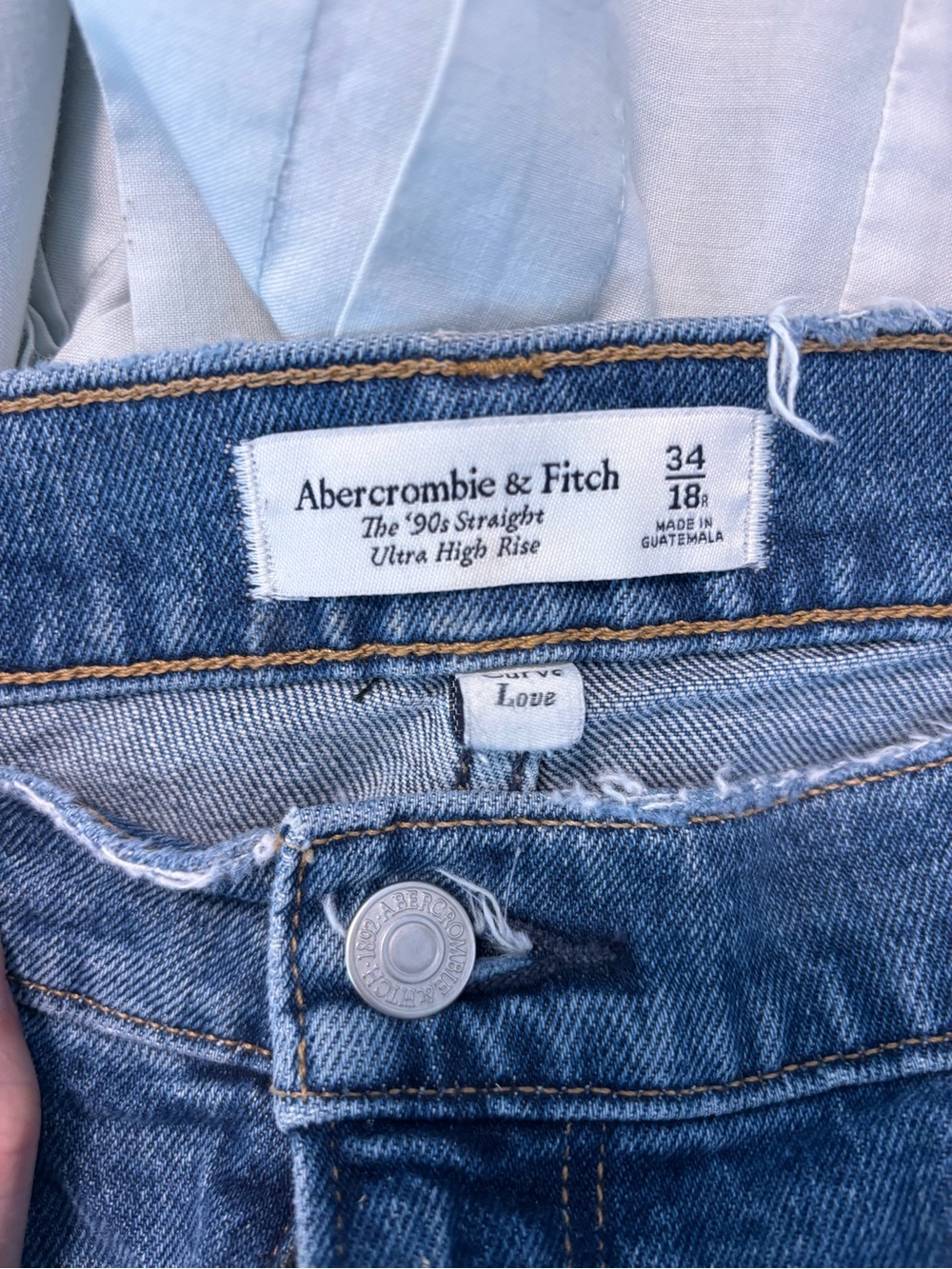 Abercrombie & Fitch 90s straight Ultra High Rise in Curve Love